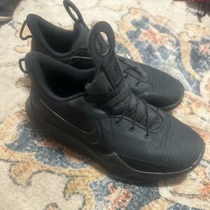 Nike Classic Black Running Shoes